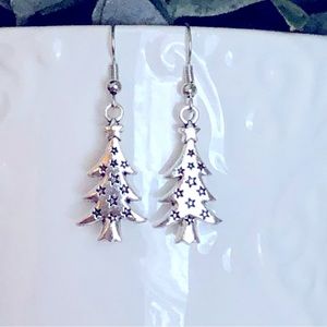 New Holiday Christmas Tree Stars Winter Dr. Suess Grinch Dangle Drop Earrings